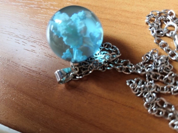 SKUSHOPS Blue Sky Cloud Resin Necklace